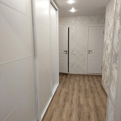 Продам трехкомнатную (3-комн.) квартиру, Ленинский пр-кт, 100ак2, Санкт-Петербург г