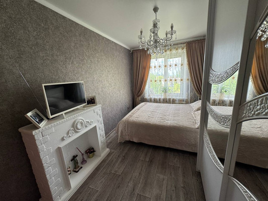 Продам двухкомнатную (2-комн.) квартиру, Строителей пр-кт, 13, Волгодонск г