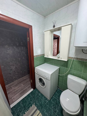 Продам двухкомнатную (2-комн.) квартиру, Строителей пр-кт, 13, Волгодонск г