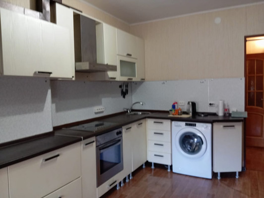 Продам однокомнатную (1-комн.) квартиру, Дружбы ул, 12а, Волгодонск г
