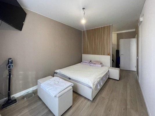 Продам трехкомнатную (3-комн.) квартиру, Весенняя ул, 10, Люберцы г