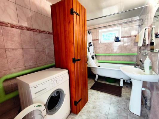 Продам дом, Выборгская ул, 18, Апшеронск г, 0 км от города