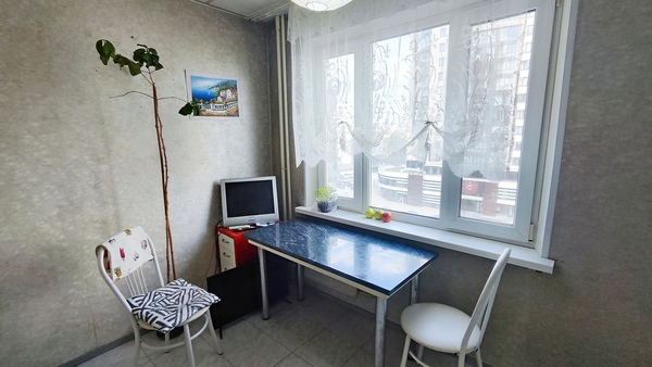 Продам однокомнатную (1-комн.) квартиру, Шейнкмана ул, 122, Екатеринбург г
