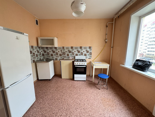 Продам однокомнатную (1-комн.) квартиру, Флотская ул, 32, Брянск г