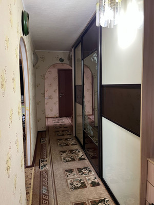 Продам трехкомнатную (3-комн.) квартиру, 34-й мкр, 8кб, Октябрьский г
