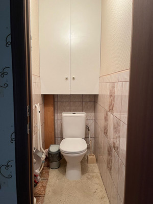 Продам трехкомнатную (3-комн.) квартиру, 34-й мкр, 8кб, Октябрьский г