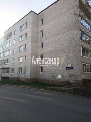 Продам комнату в 2-комн. квартире, Молодежная ул, 21, Сосновый Бор с