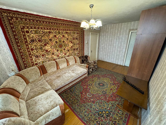 Продам двухкомнатную (2-комн.) квартиру, 1-й Микрорайон ул, 20, Эльбан рп
