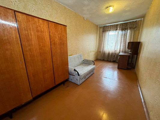 Продам двухкомнатную (2-комн.) квартиру, 1-й Микрорайон ул, 20, Эльбан рп