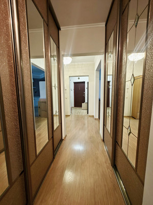Продам многокомнатную квартиру, Сибгата Хакима ул, 41, Казань г