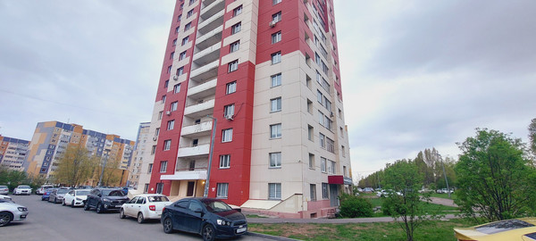 Продам двухкомнатную (2-комн.) квартиру, Победы пр-кт, 168, Казань г
