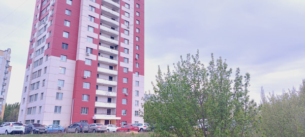 Продам двухкомнатную (2-комн.) квартиру, Победы пр-кт, 168, Казань г