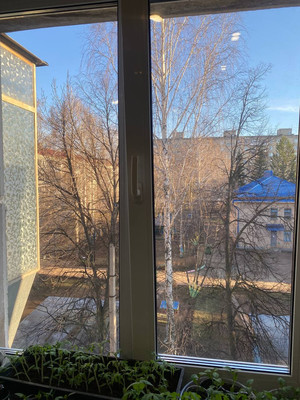 Продам трехкомнатную (3-комн.) квартиру, 35-й мкр, 10, Октябрьский г