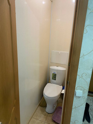 Продам трехкомнатную (3-комн.) квартиру, 35-й мкр, 10, Октябрьский г