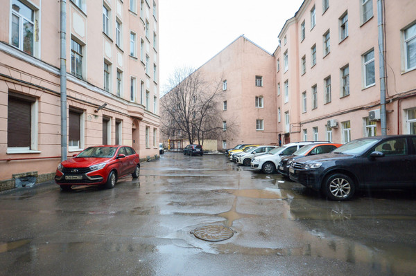 Продам трехкомнатную (3-комн.) квартиру, Бойцова пер, 4В, Санкт-Петербург г