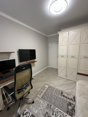 Продам трехкомнатную (3-комн.) квартиру, Зеленые аллеи б-р, 3, Видное г