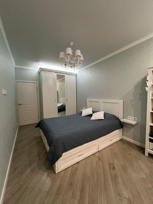 Продам трехкомнатную (3-комн.) квартиру, Зеленые аллеи б-р, 3, Видное г