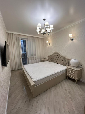 Продам трехкомнатную (3-комн.) квартиру, Зеленые аллеи б-р, 3, Видное г