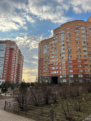 Продам трехкомнатную (3-комн.) квартиру, Зеленые аллеи б-р, 3, Видное г