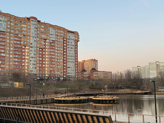 Продам трехкомнатную (3-комн.) квартиру, Зеленые аллеи б-р, 3, Видное г
