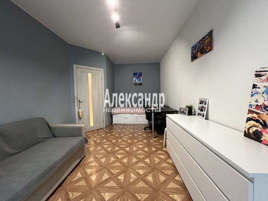 Продам однокомнатную (1-комн.) квартиру, Менделеева б-р, 3, Мурино п