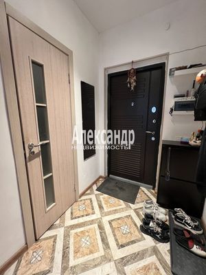 Продам однокомнатную (1-комн.) квартиру, Менделеева б-р, 3, Мурино п
