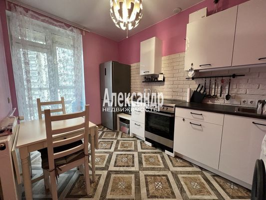 Продам однокомнатную (1-комн.) квартиру, Менделеева б-р, 3, Мурино п