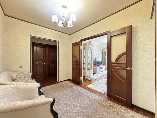 Продам трехкомнатную (3-комн.) квартиру, Шогенцукова пр-кт, 34, Нальчик г
