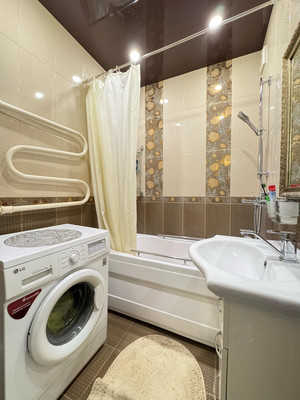 Продам трехкомнатную (3-комн.) квартиру, Шогенцукова пр-кт, 34, Нальчик г