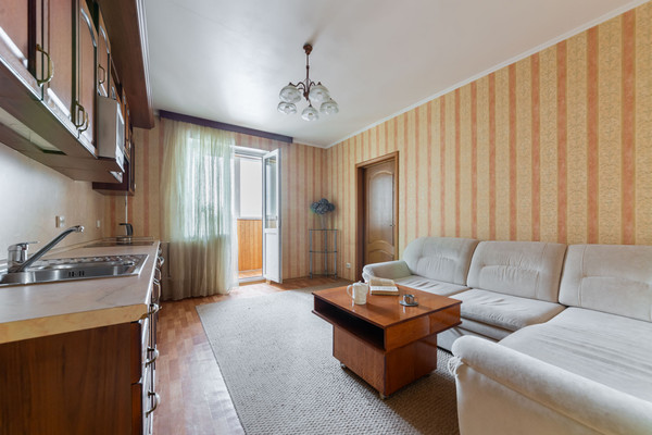 Продам однокомнатную (1-комн.) квартиру, Авиаконструкторов пр-кт, 42к3, Санкт-Петербург г