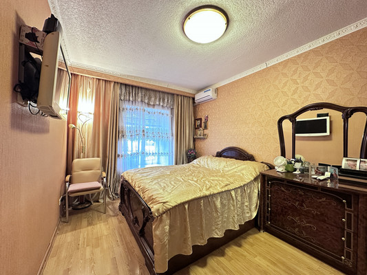 Продам двухкомнатную (2-комн.) квартиру, Витебская ул, 9А, Санкт-Петербург г
