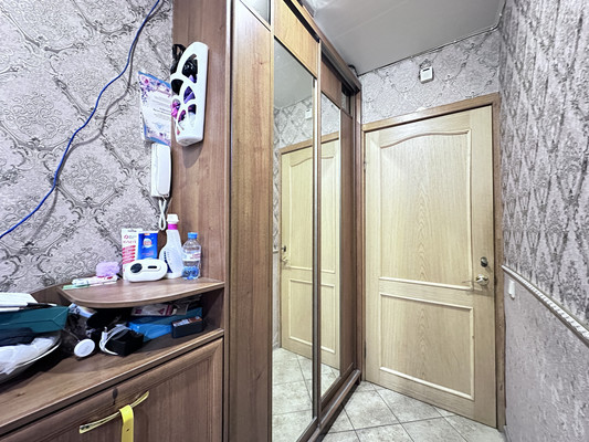 Продам двухкомнатную (2-комн.) квартиру, Витебская ул, 9А, Санкт-Петербург г