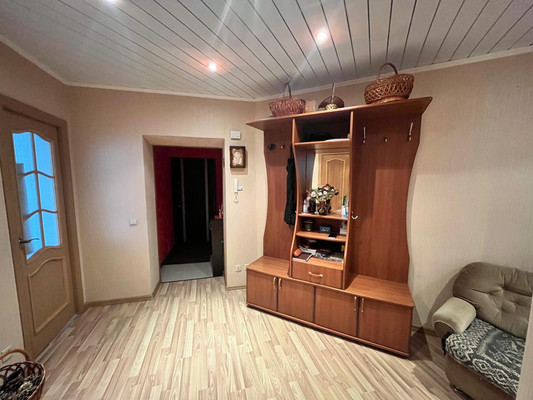 Продам двухкомнатную (2-комн.) квартиру, Рощинская ул, 19, Гатчина г