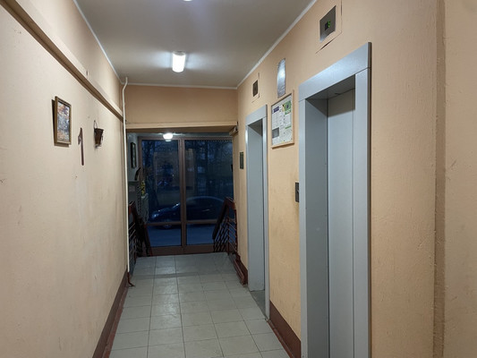 Продам трехкомнатную (3-комн.) квартиру, Воинов-Интернационалистов ул, 15, Люберцы г