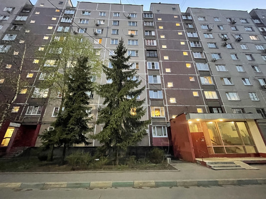 Продам трехкомнатную (3-комн.) квартиру, Воинов-Интернационалистов ул, 15, Люберцы г