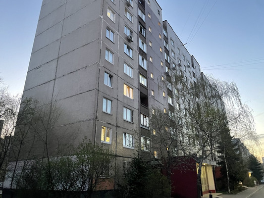 Продам трехкомнатную (3-комн.) квартиру, Воинов-Интернационалистов ул, 15, Люберцы г