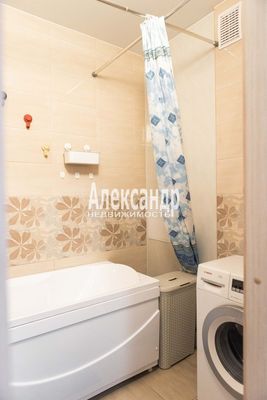 Продам двухкомнатную (2-комн.) квартиру, Лётчика Лихолетова ул, 14к2, Санкт-Петербург г