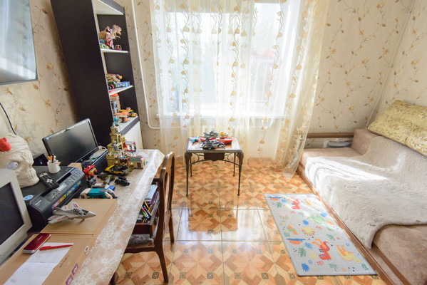 Продам трехкомнатную (3-комн.) квартиру, Туполева ул, 9/2, Ростов-на-Дону г