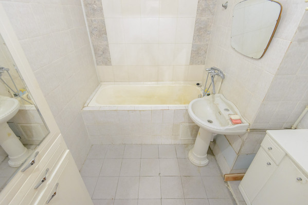 Продам трехкомнатную (3-комн.) квартиру, Туполева ул, 9/2, Ростов-на-Дону г