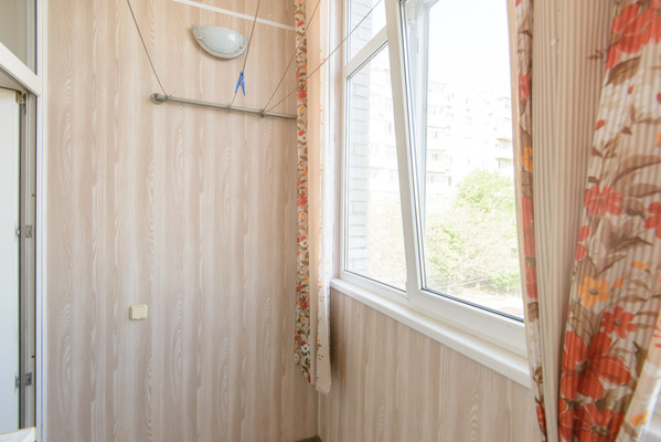 Продам трехкомнатную (3-комн.) квартиру, Туполева ул, 9/2, Ростов-на-Дону г