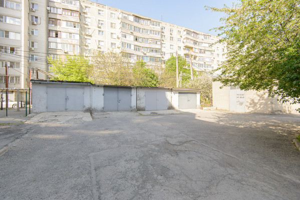 Продам трехкомнатную (3-комн.) квартиру, Туполева ул, 9/2, Ростов-на-Дону г