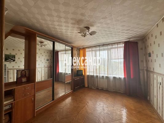Продам двухкомнатную (2-комн.) квартиру, Бестужевская ул, 81, Санкт-Петербург г