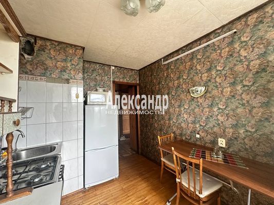 Продам двухкомнатную (2-комн.) квартиру, Бестужевская ул, 81, Санкт-Петербург г