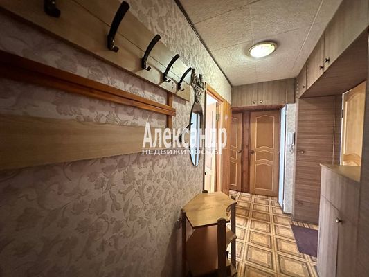 Продам двухкомнатную (2-комн.) квартиру, Бестужевская ул, 81, Санкт-Петербург г