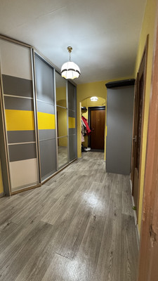 Продам трехкомнатную (3-комн.) квартиру, 1-я Вольская ул, 18к2, Москва г