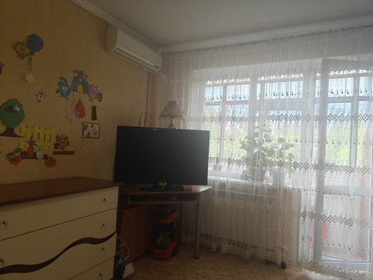 Продам двухкомнатную (2-комн.) квартиру, 2-я Краснодарская ул, 151к1, Ростов-на-Дону г