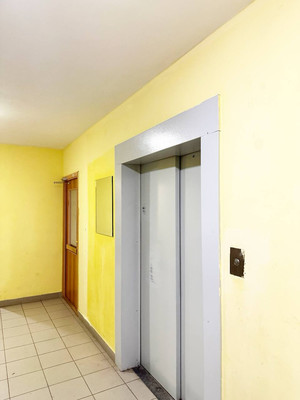 Продам трехкомнатную (3-комн.) квартиру, Солнечный б-р, 7, Лопатино рп