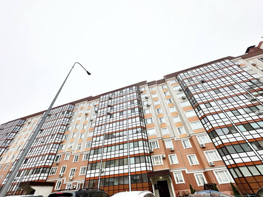 Продам трехкомнатную (3-комн.) квартиру, Солнечный б-р, 7, Лопатино рп