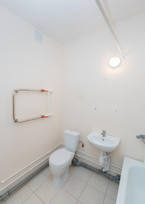 Продам двухкомнатную (2-комн.) квартиру, Революции ул, 52кб, Пермь г