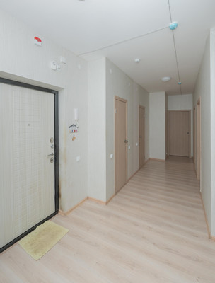 Продам двухкомнатную (2-комн.) квартиру, Революции ул, 52кб, Пермь г